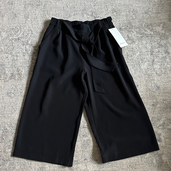 lululemon athletica Pants - Lululemon crop dressy pant, size 10,black